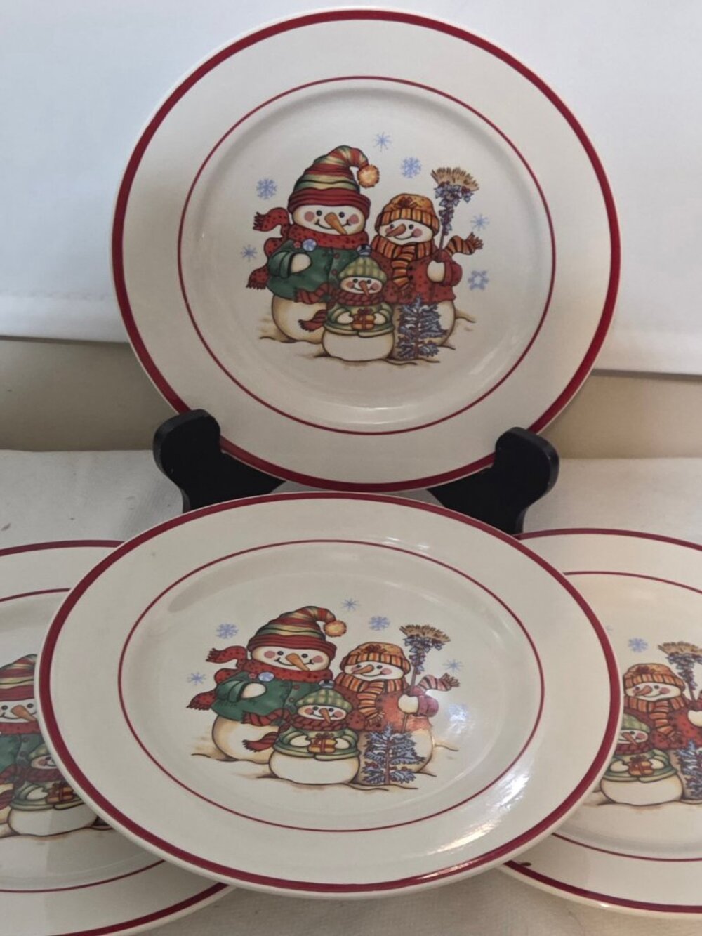 Set 4 Totally Today SNOWMAN FAMILY Christmas Dishes Dinner Plates